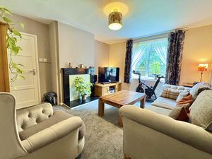 Lounge- click for photo gallery